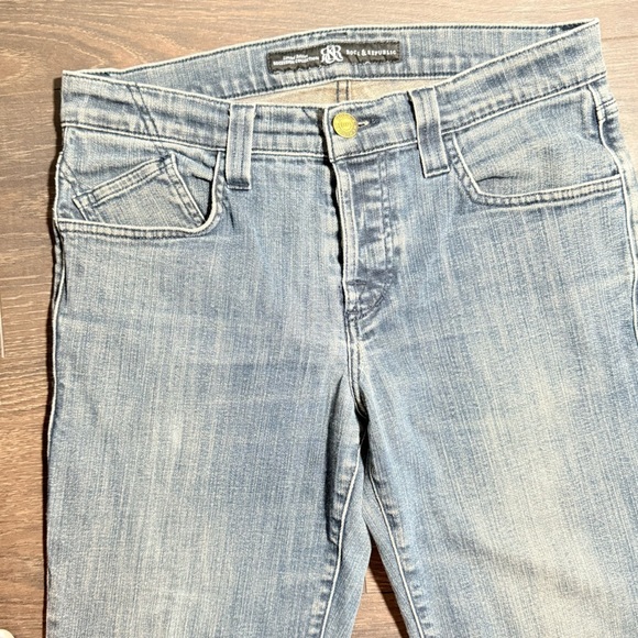 Rock & Republic Blue Straight Leg Jeans - Picture 4 of 10